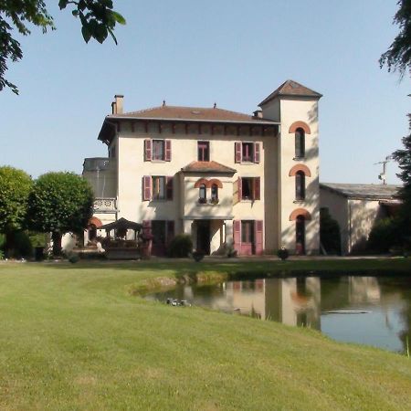 Domaine De Marchal - Chambres Et Table D'Hotes Celles-Sur-Durolle エクステリア 写真